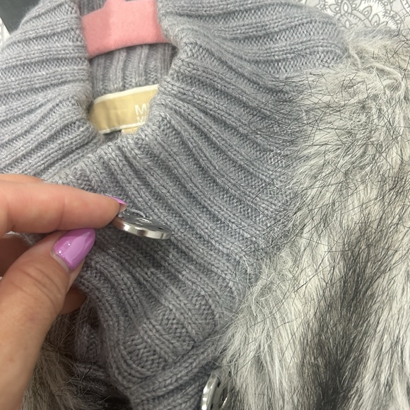 Micheal Kors size small - Picture 4 of 4